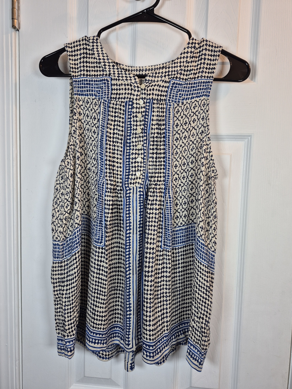 Lucky Brand Boho Mixed Geometric Print Sleeveless Henley Pleated Tank Top M